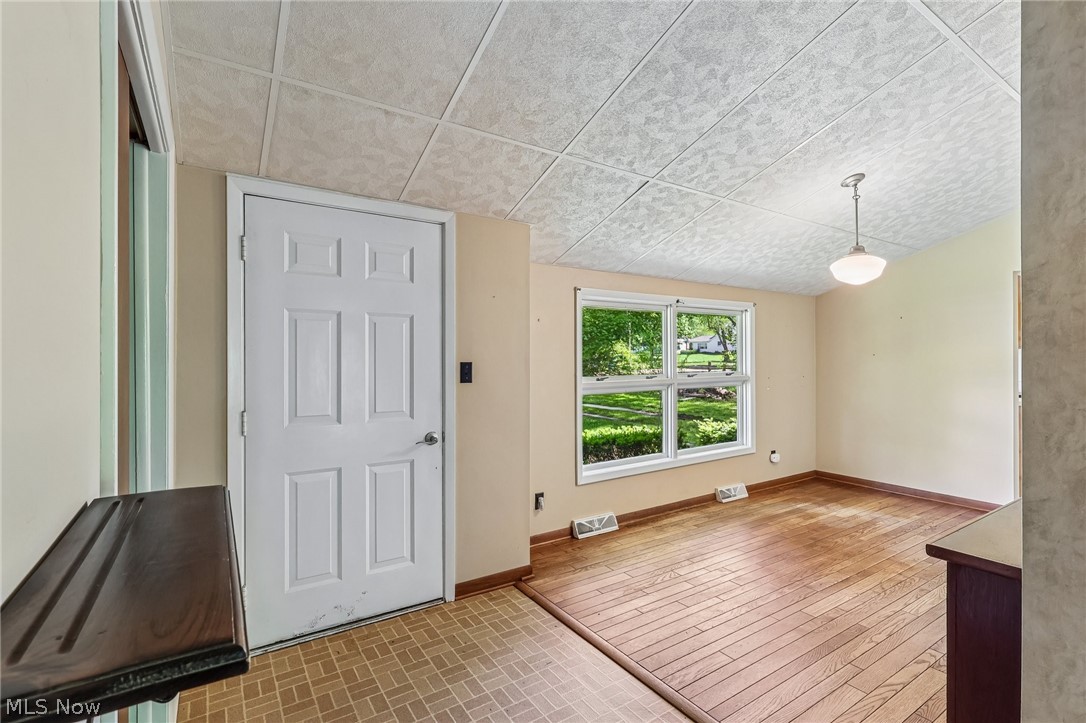 9087 Ranch Drive Chesterland, OH 44026 - Photo 6 of 48