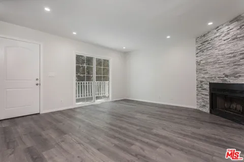 $450,000 | 14018 Vanowen Street, Unit 7, Van Nuys, CA 91405