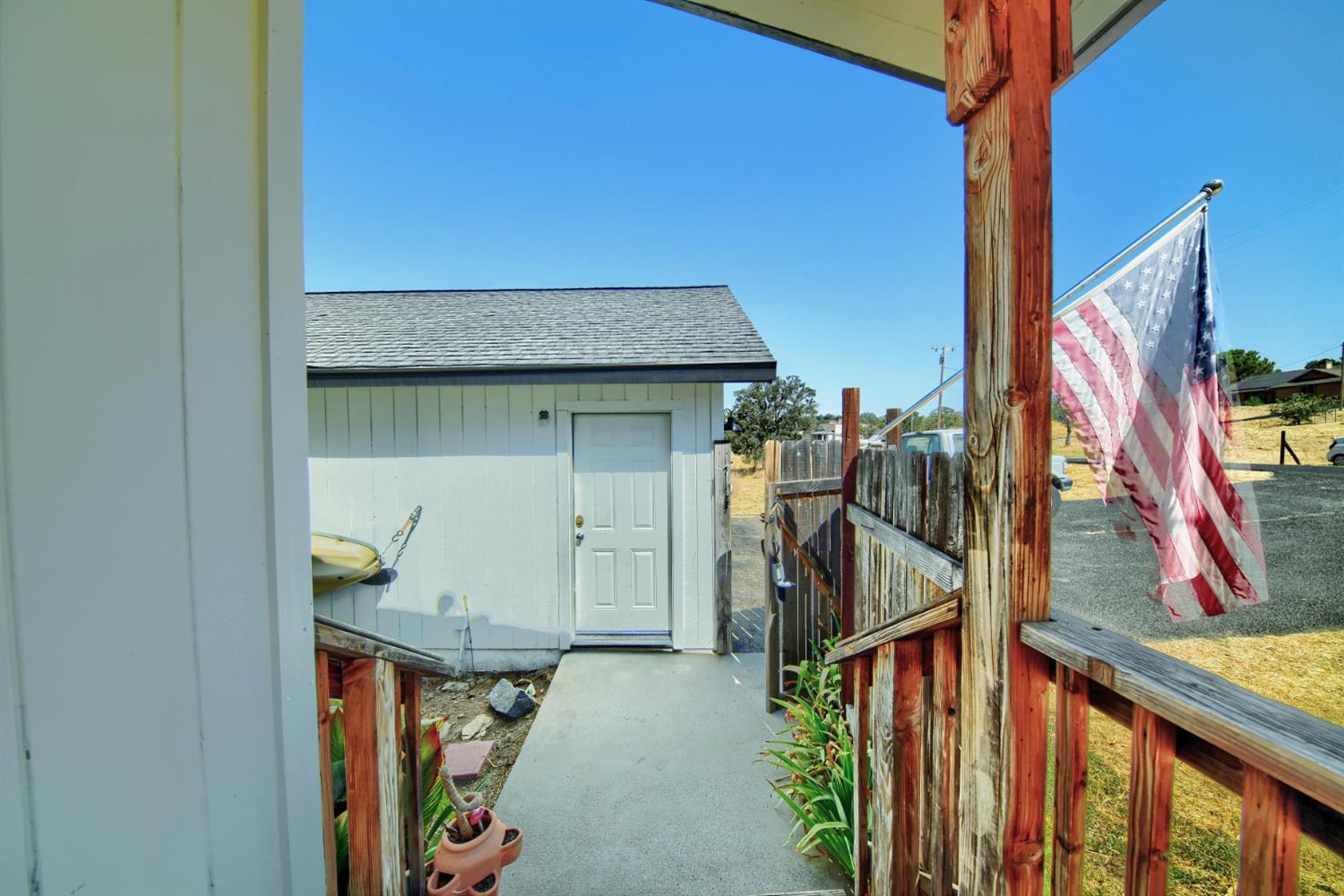 3656 Quail Hill Road Copperopolis, CA 95228 - Photo 3 of 14