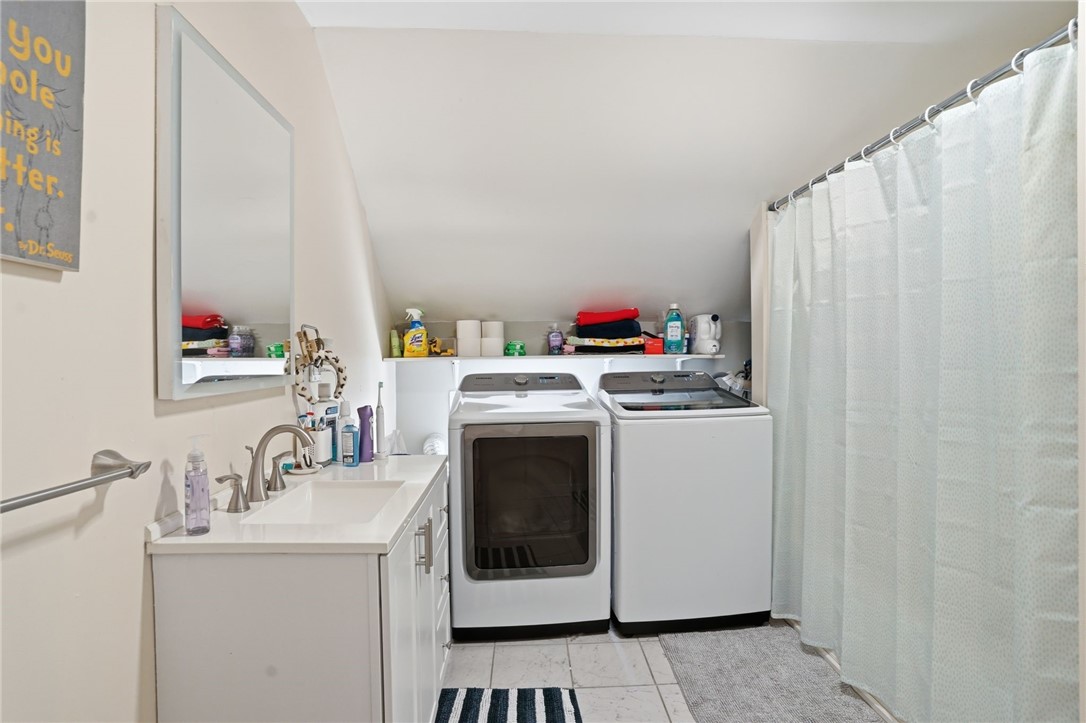 20 Mt Pleasant View Avenue Cumberland, RI 02864 - Photo 11 of 19 22 full bath