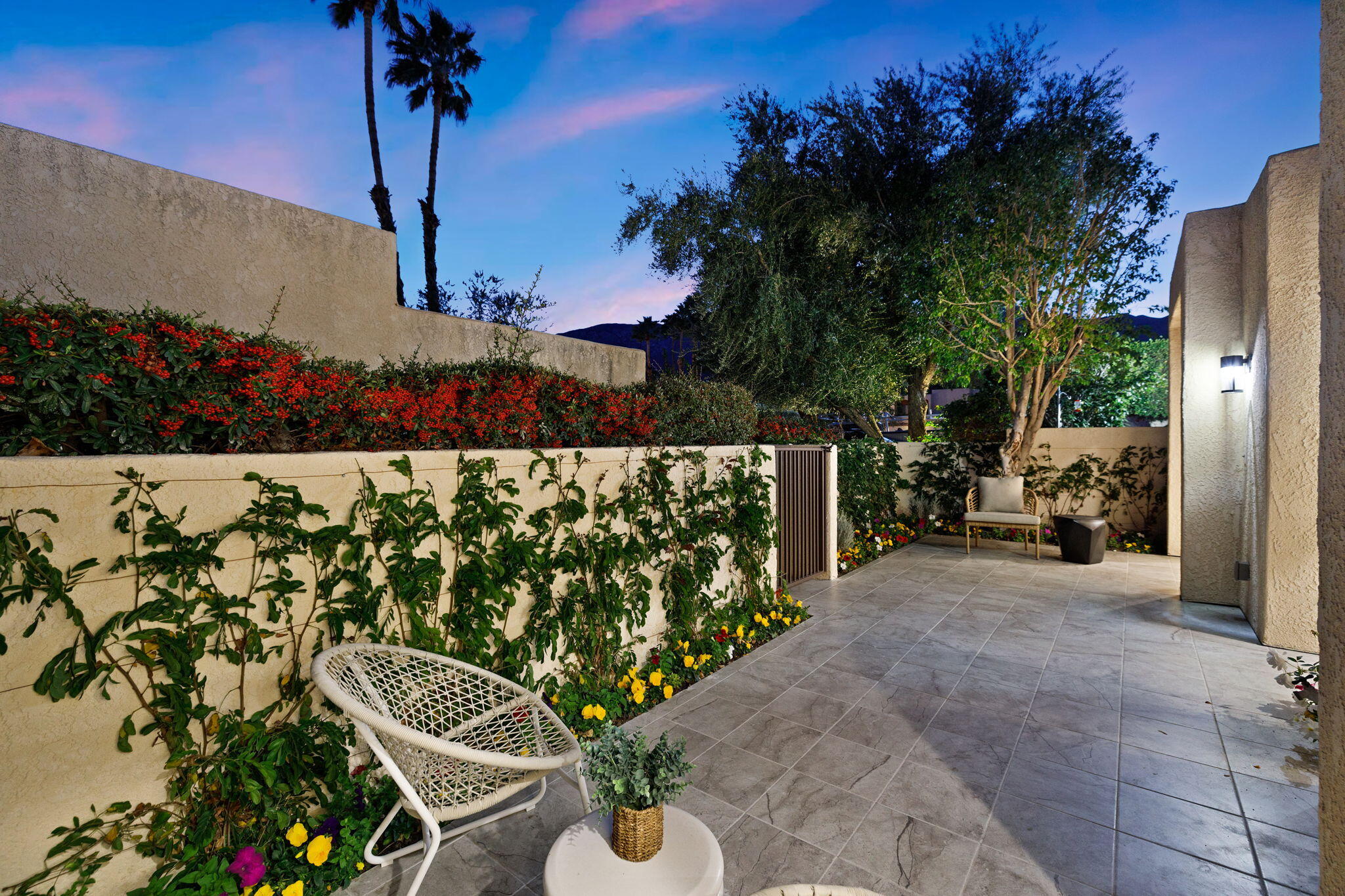 200 East Racquet Club Road, Unit 11 Palm Springs, CA 92262 - Photo 42 of 45 94-web-or-mls-2H8A2381 (1)
