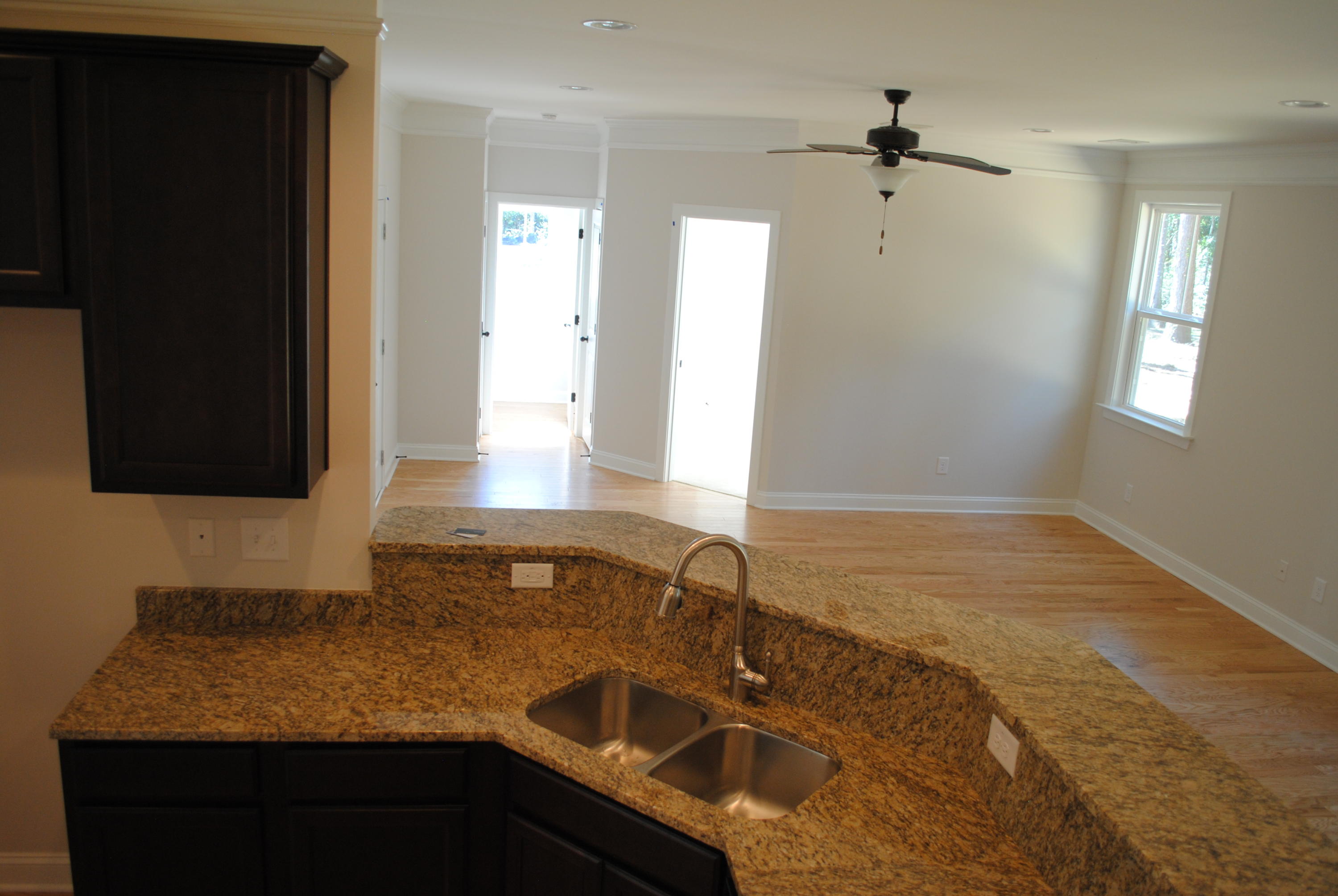 961 Dills Bluff Road Charleston, SC 29412 - Photo 6 of 17 DSC_0012