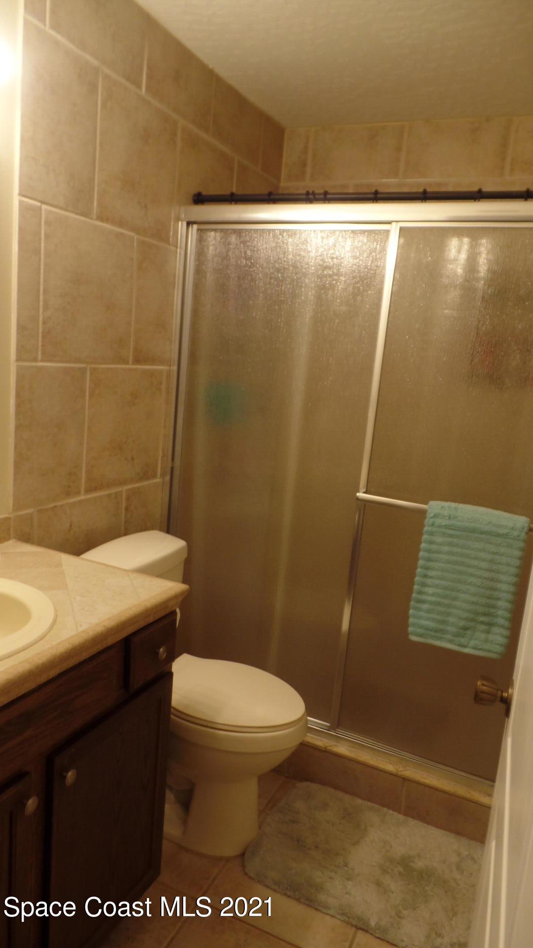 7667 North Wickham Road, Unit 1402 Melbourne, FL 32940 - Photo 15 of 22 Hall Bath