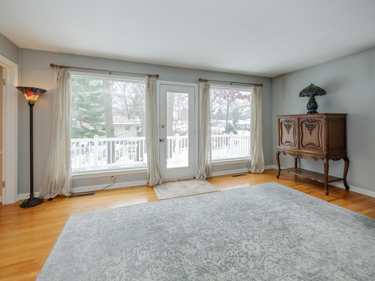 3419 Old Colony Road Kalamazoo, MI 49008 - Photo 10 of 37 3419OldColonyRd-108