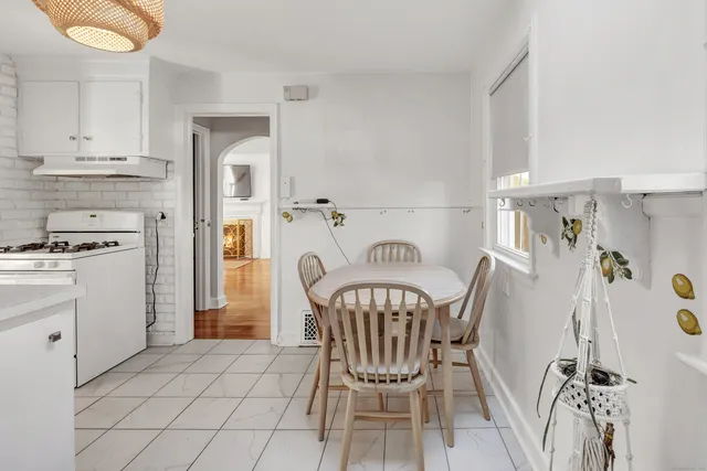 $3,600 | 124 Stiles Street, Stratford, CT 06614