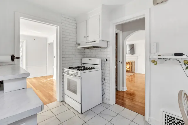 $3,600 | 124 Stiles Street, Stratford, CT 06614