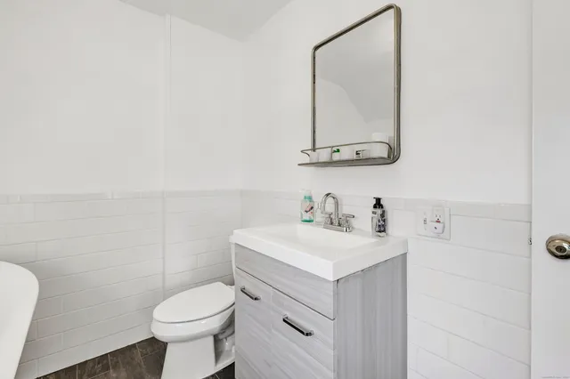 $3,600 | 124 Stiles Street, Stratford, CT 06614