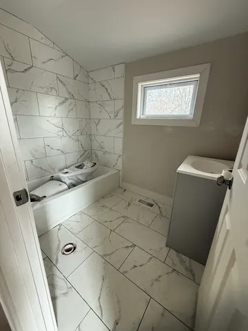 $3,500 | 16913 Jodave Avenue, Hazel Crest, IL 60429