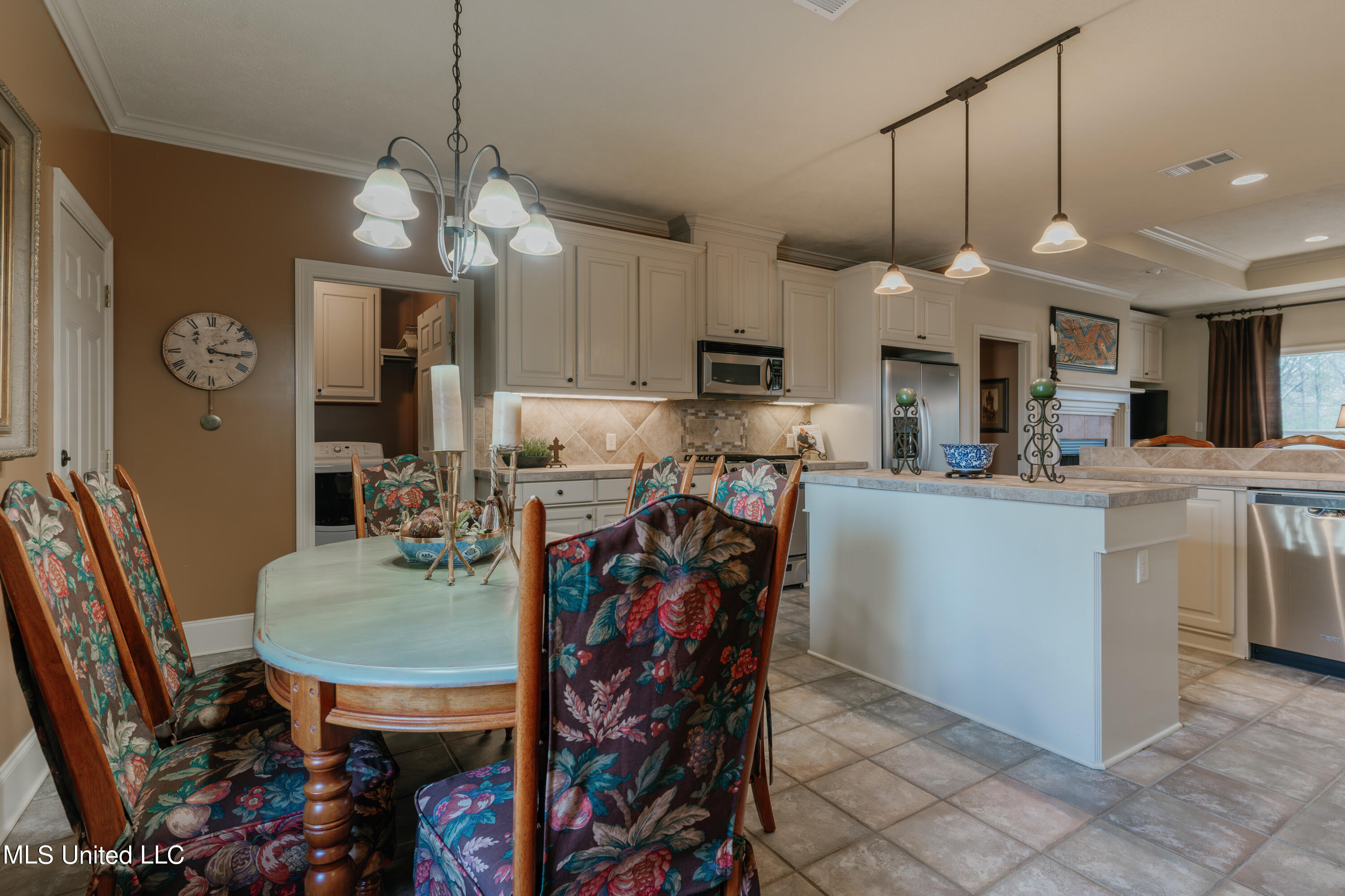 163 Baileys Ridge Circle Clinton, MS 39056 - Photo 18 of 55 18-DiningArea