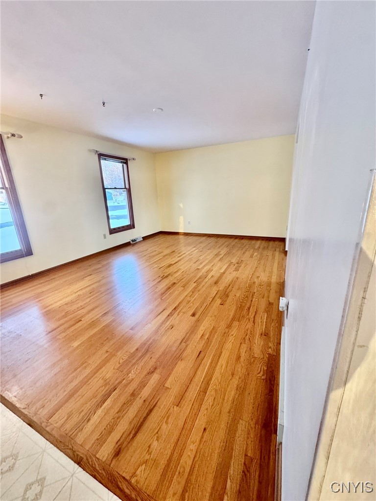 6213 Diffin Road Cicero, NY 13039 - Photo 5 of 30