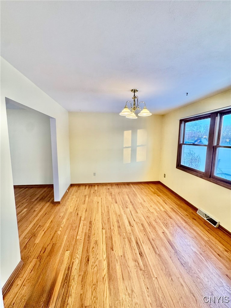 6213 Diffin Road Cicero, NY 13039 - Photo 8 of 30