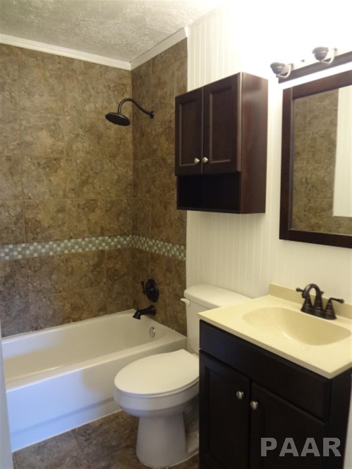 119 Berry Road Marquette Heights, IL 61554 - Photo 12 of 18 Gallery Image 12