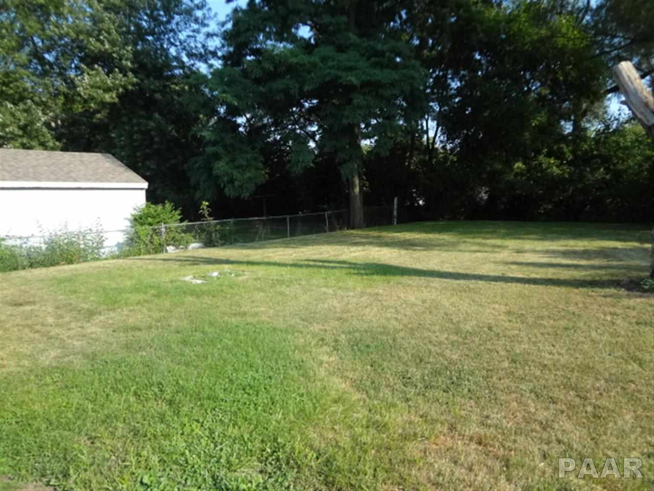 119 Berry Road Marquette Heights, IL 61554 - Photo 14 of 18 Gallery Image 14