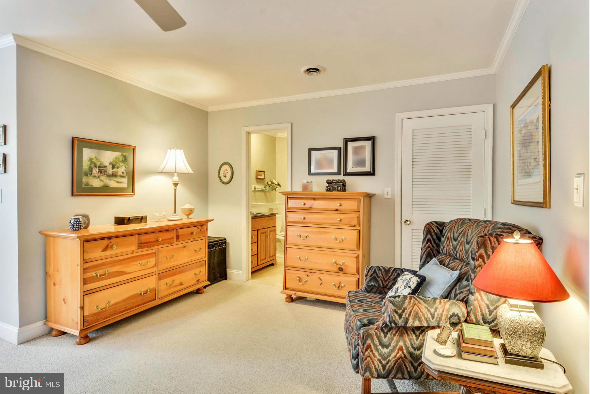 76 Chautaugua Road Arnold, MD 21012 - Photo 22 of 30 Owners' Suite Sitting and Dressing Alcove