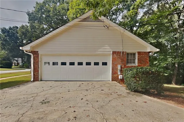 $2,140 | 1681 Jr Trail, Lawrenceville, GA 30044