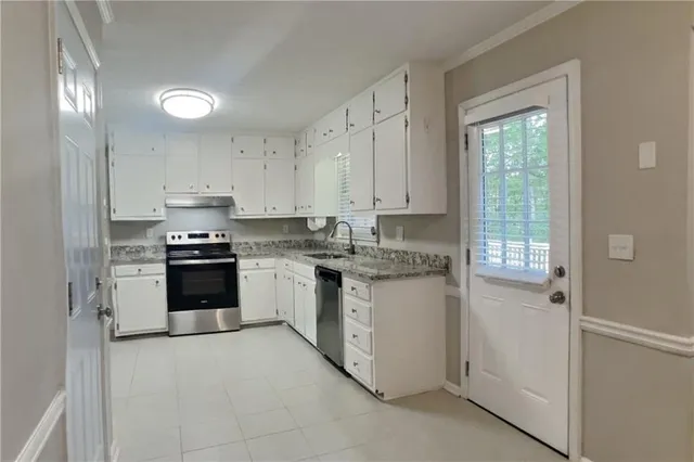 $2,140 | 1681 Jr Trail, Lawrenceville, GA 30044