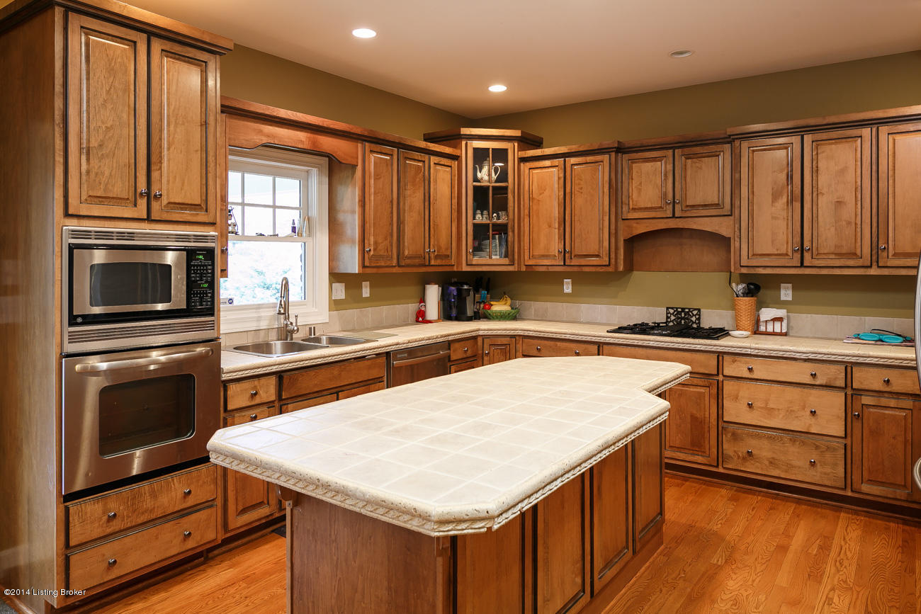 7705 Wolfpen Ridge Drive Prospect, KY 40059 - Photo 10 of 38 Kitchen with lots of storage space