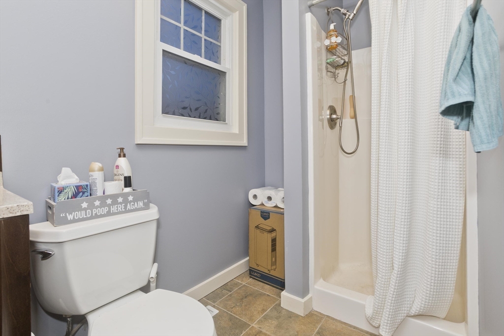 37 Hartford Terrace Springfield, MA 01118 - Photo 11 of 23 Gallery Image 11