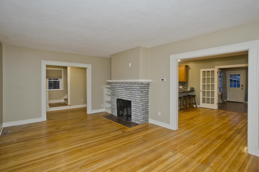 37 Hartford Terrace Springfield, MA 01118 - Photo 6 of 23 Gallery Image 6