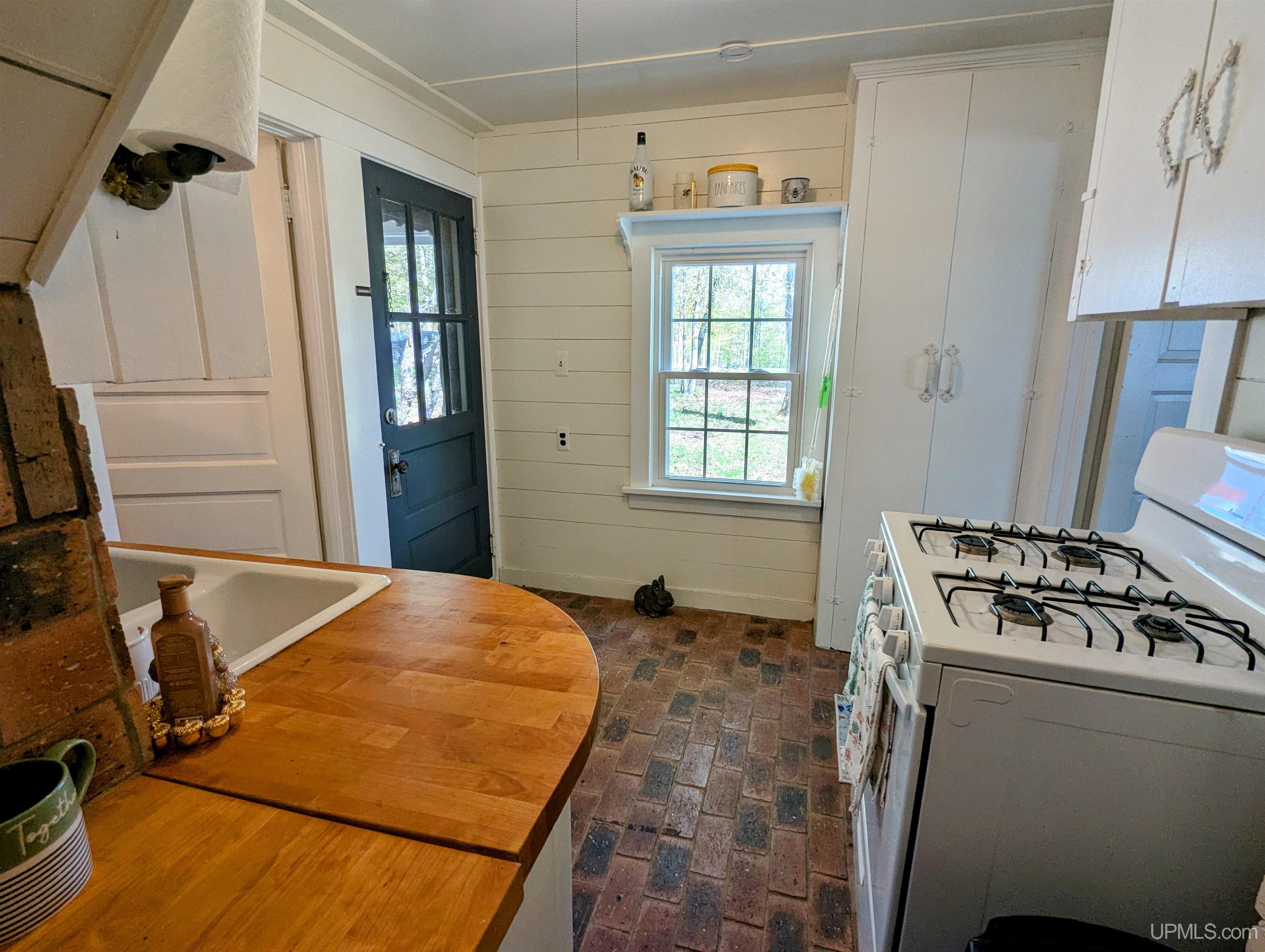 N8768 West Sprang Road Germfask, MI 49836 - Photo 8 of 64