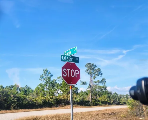 a view of an outdoor space