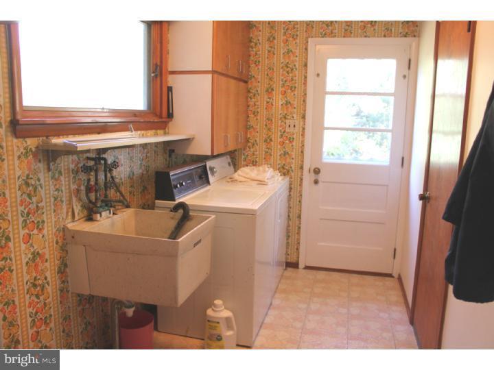 1355 County Line Road Huntingdon Valley, PA 19006 - Photo 11 of 19 Gallery Image 11