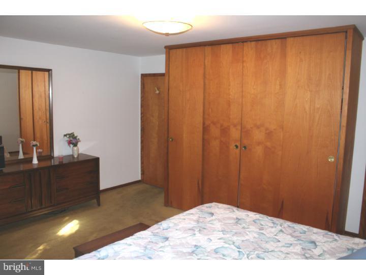 1355 County Line Road Huntingdon Valley, PA 19006 - Photo 13 of 19 Gallery Image 13