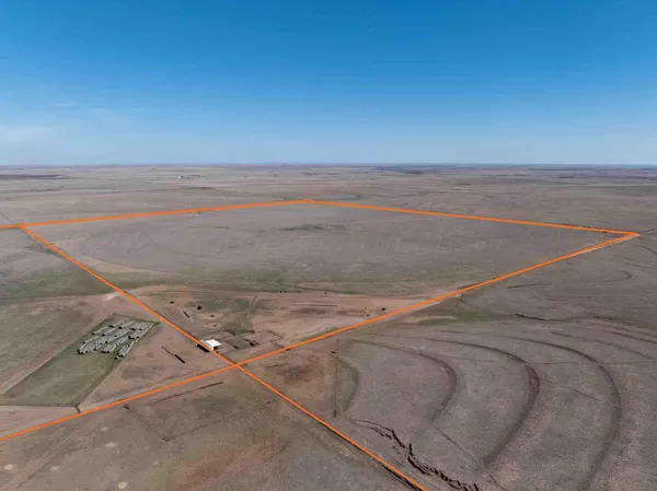 $3,658,500 | 813 Ac, Follett, TX 79034