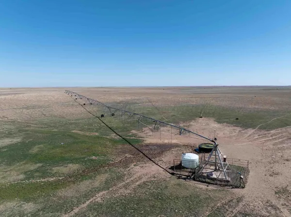 $3,658,500 | 813 Ac, Follett, TX 79034