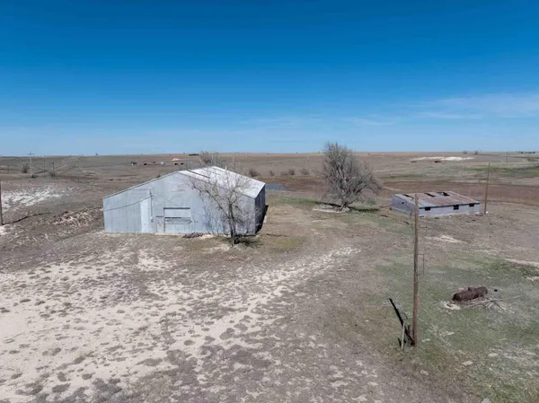 $3,658,500 | 813 Ac, Follett, TX 79034