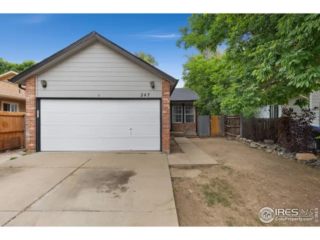 $455,000 | 247 Wadsworth Circle, Longmont, CO 80504