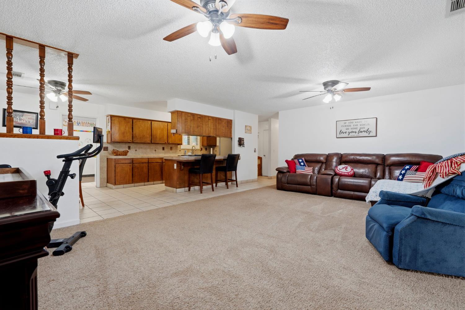 2124 Neill Way Hanford, CA 93230 - Photo 11 of 41