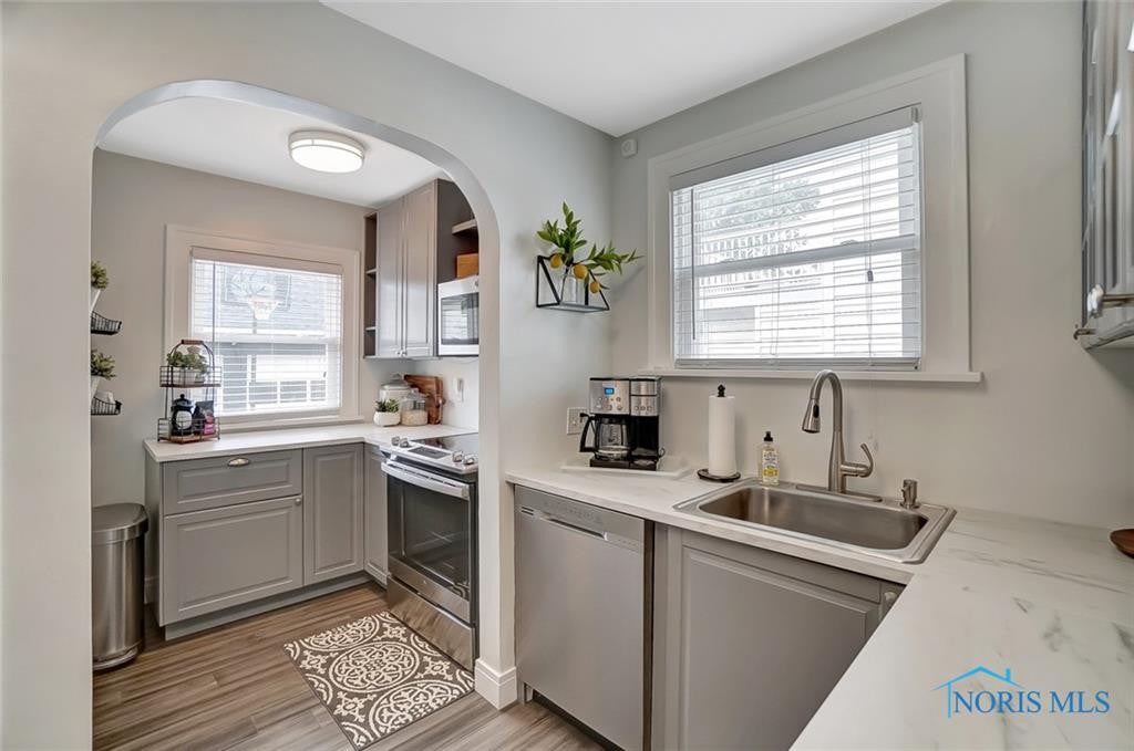 3815 Garrison Road Toledo, OH 43613 - Photo 12 of 37 Gallery Image 12