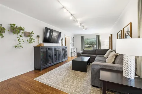 $599,000 | 9220 Larchwood Drive, Dallas, TX 75238