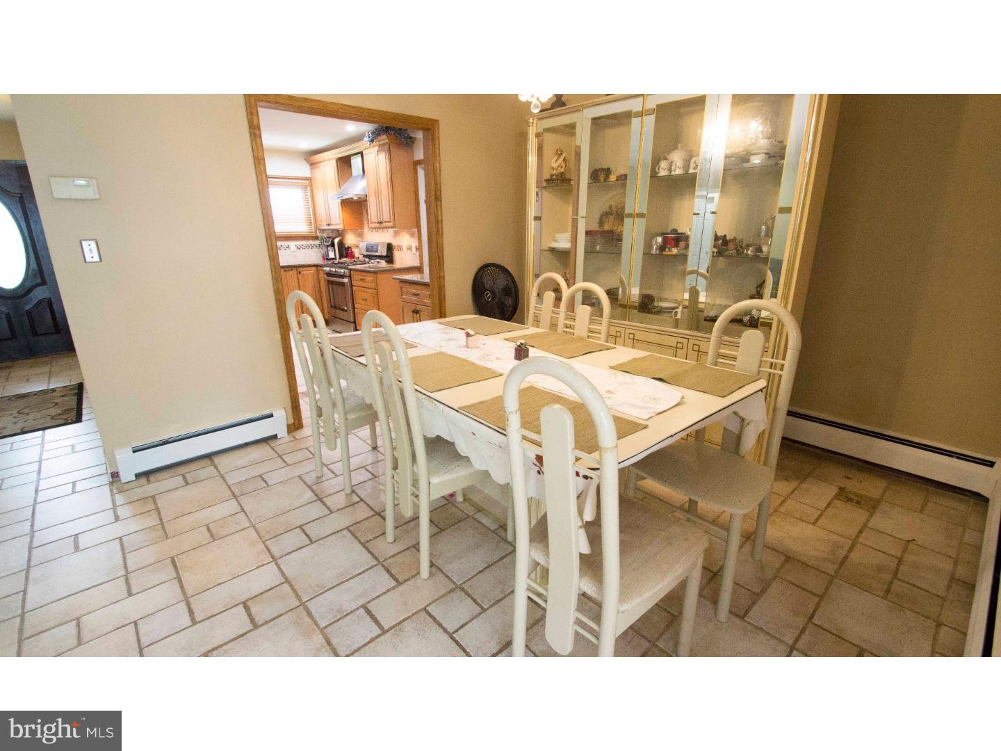 17 Hydrangea Road Levittown, PA 19056 - Photo 9 of 18 Dining Room