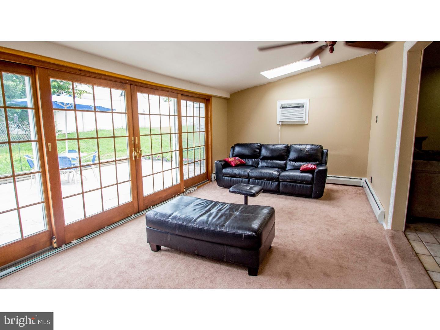 17 Hydrangea Road Levittown, PA 19056 - Photo 10 of 18 Family Room