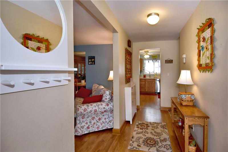 1529 Anderson Road Pittsburgh, PA 15209 - Photo 2 of 24