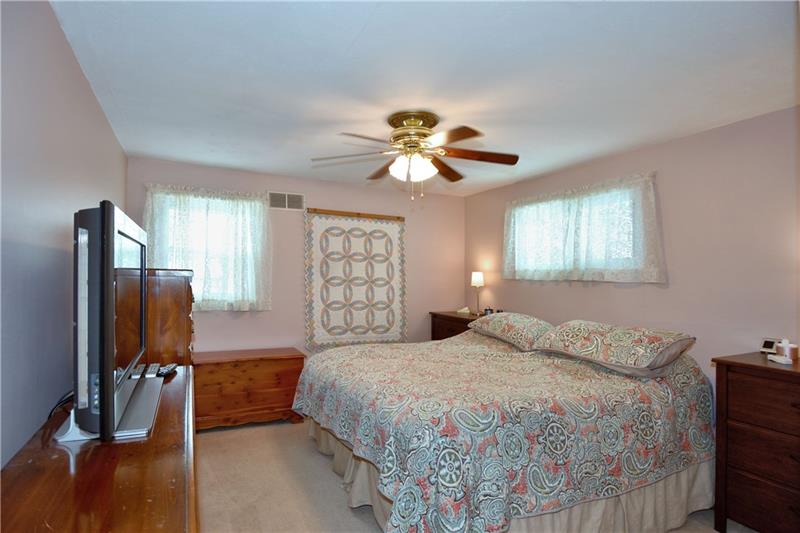 1529 Anderson Road Pittsburgh, PA 15209 - Photo 10 of 24