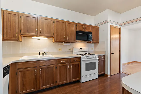 $250,000 | 10291 Cambridge Drive, Mokena, IL 60448