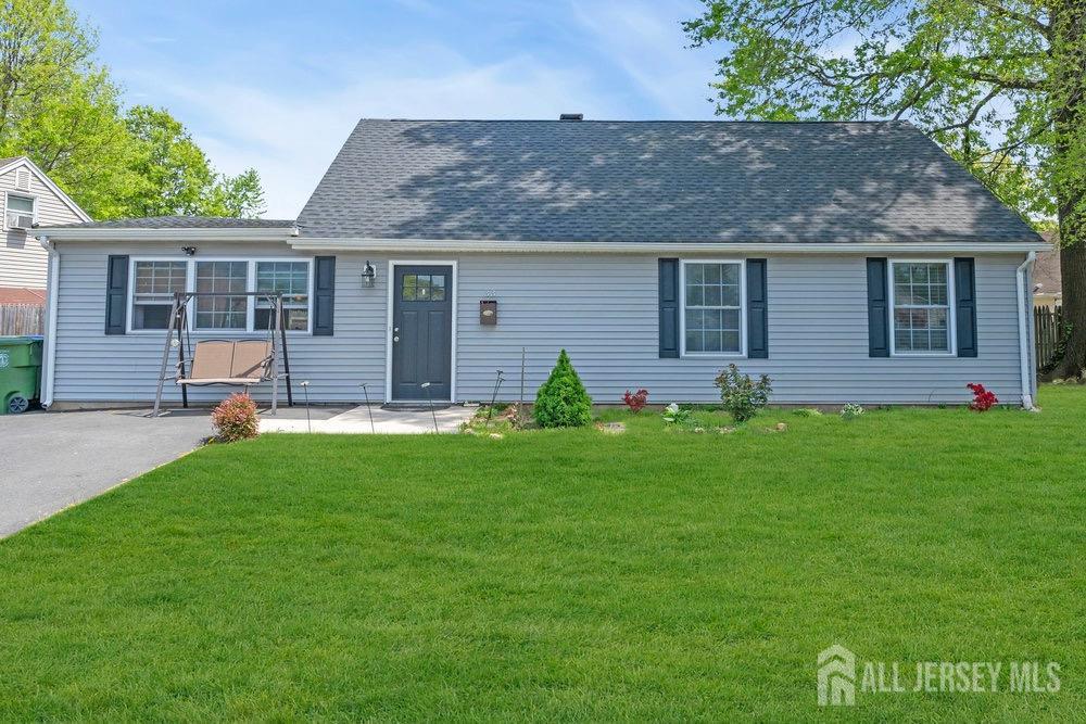 33 Altamont Road Edison, NJ 08817 - Photo 1 of 37