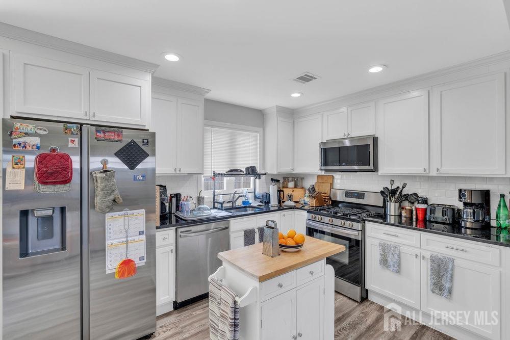 33 Altamont Road Edison, NJ 08817 - Photo 16 of 37