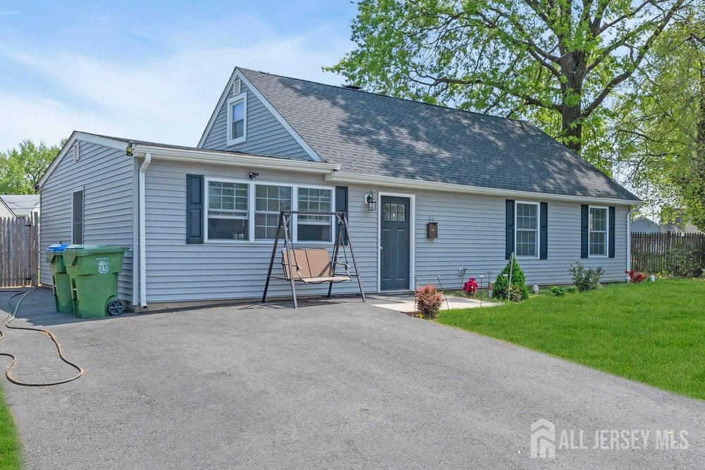 33 Altamont Road Edison, NJ 08817 - Photo 2 of 37