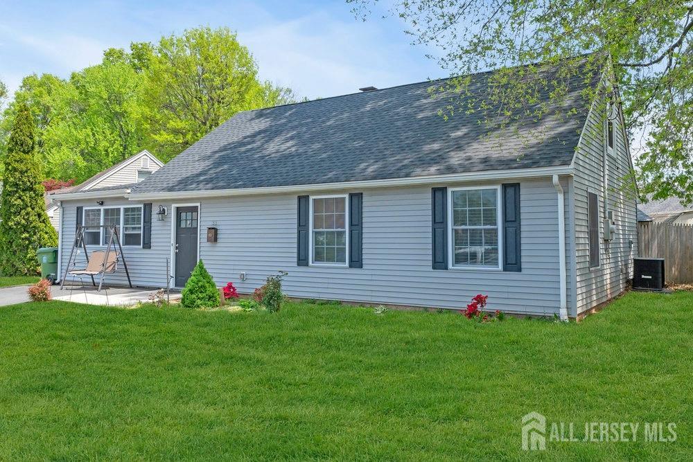 33 Altamont Road Edison, NJ 08817 - Photo 3 of 37