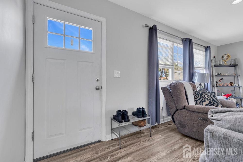 33 Altamont Road Edison, NJ 08817 - Photo 8 of 37