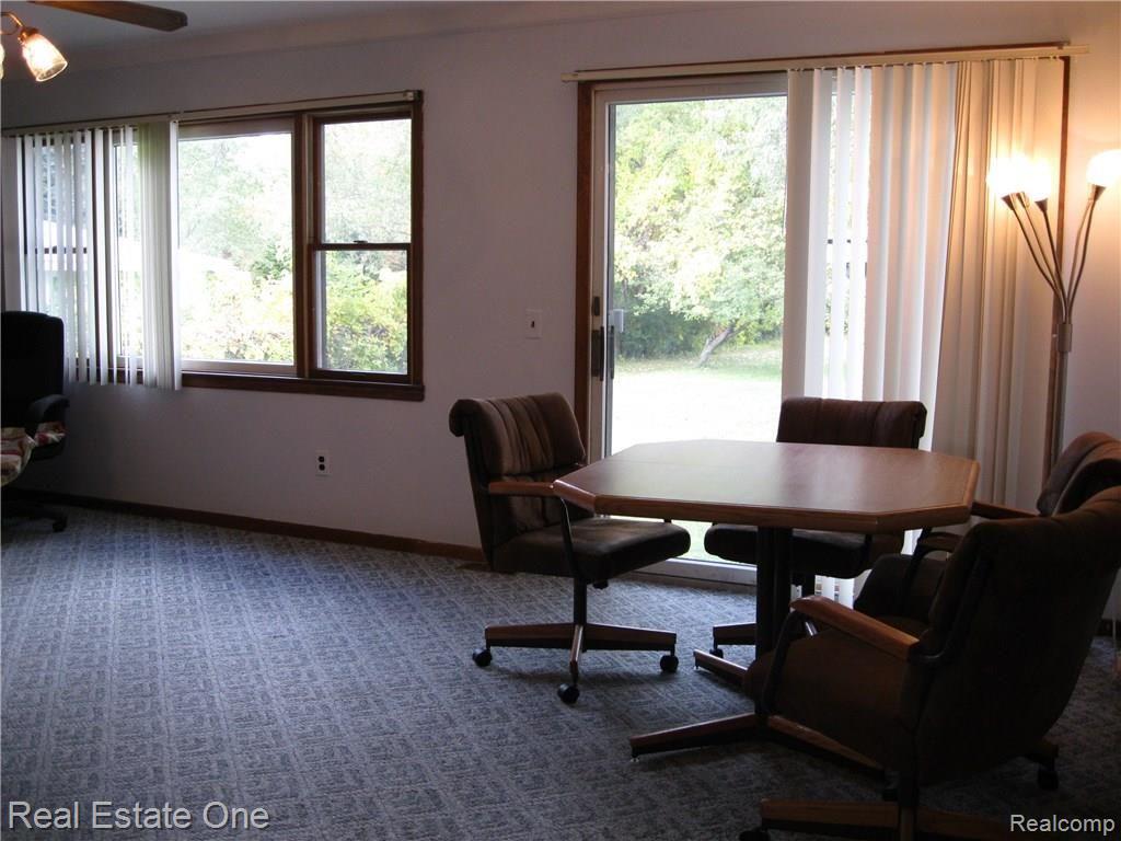 913 Vanderpool Avenue Troy, MI 48083 - Photo 29 of 31 7.JPG