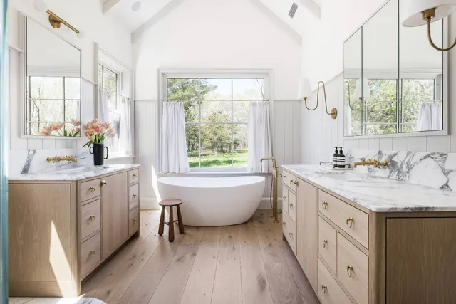 $130,000 | 755 Springs Fireplace Road, East Hampton, NY 11937