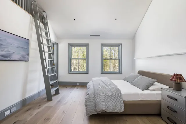 $130,000 | 755 Springs Fireplace Road, East Hampton, NY 11937