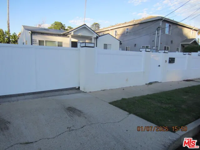 $4,300 | 14013 Bessemer Street, Van Nuys, CA 91401