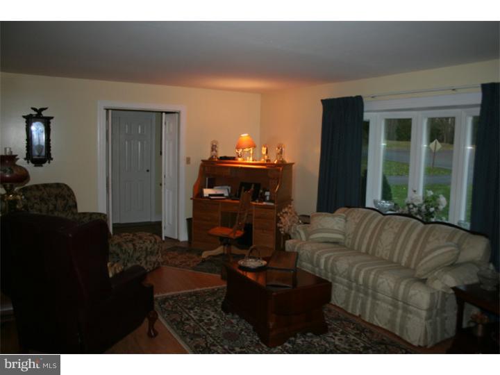 1405 Unionville Road Pottstown, PA 19465 - Photo 6 of 24 Gallery Image 6