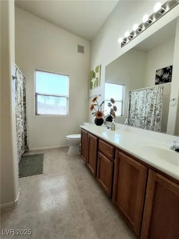 $1,995 | 8985 South Durango Drive, Unit 2014, Las Vegas, NV 89113